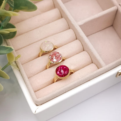 Anillo Zara | Acero inoxidable chapado en oro de 14k | Resina | Arcilla polimérica | Partículas de vidrio